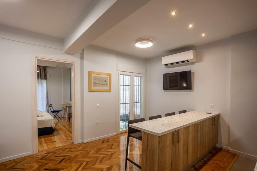Karolou Ntil- Ground Floor Suite Thessaloníki Ngoại thất bức ảnh